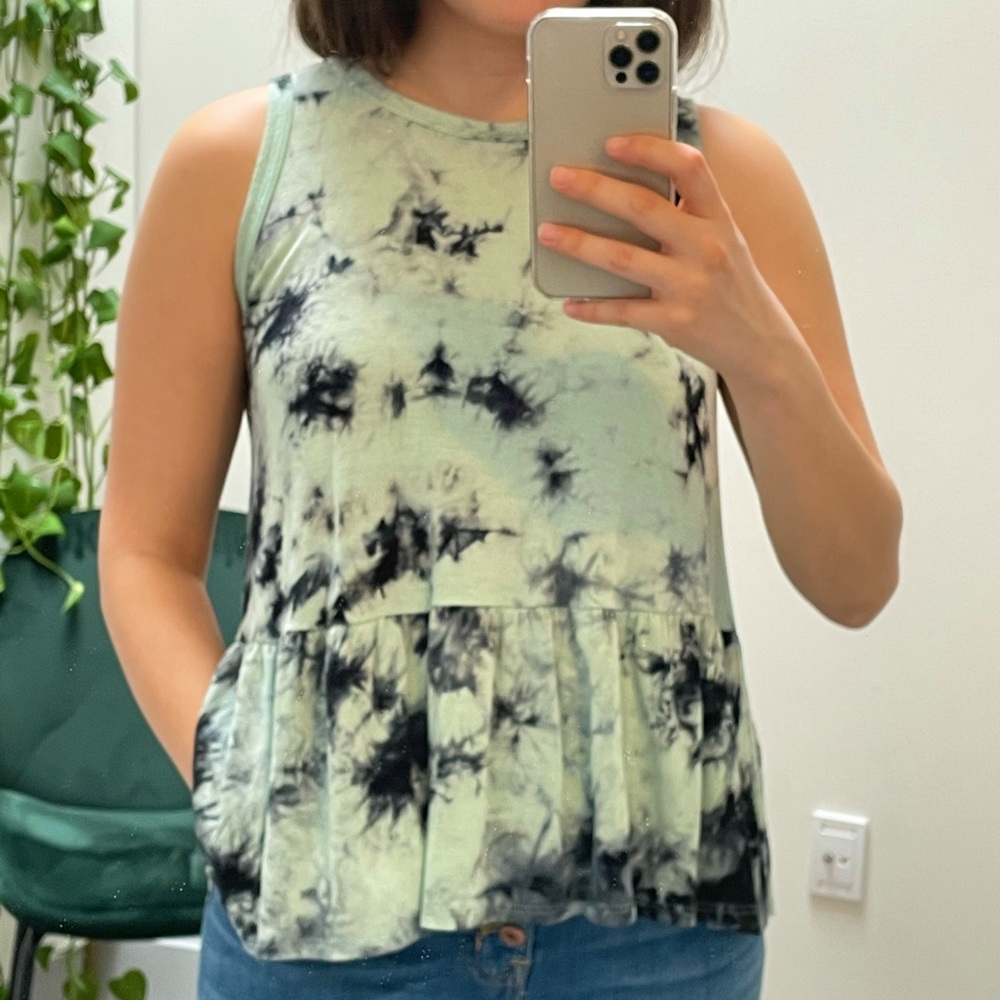 Blue tie-dye peplum tank top